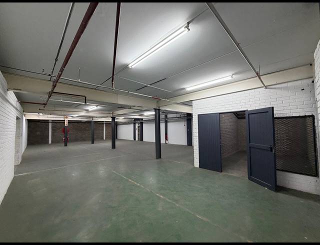 676M² WAREHOUSE TO LET IN VORNA VALLEY